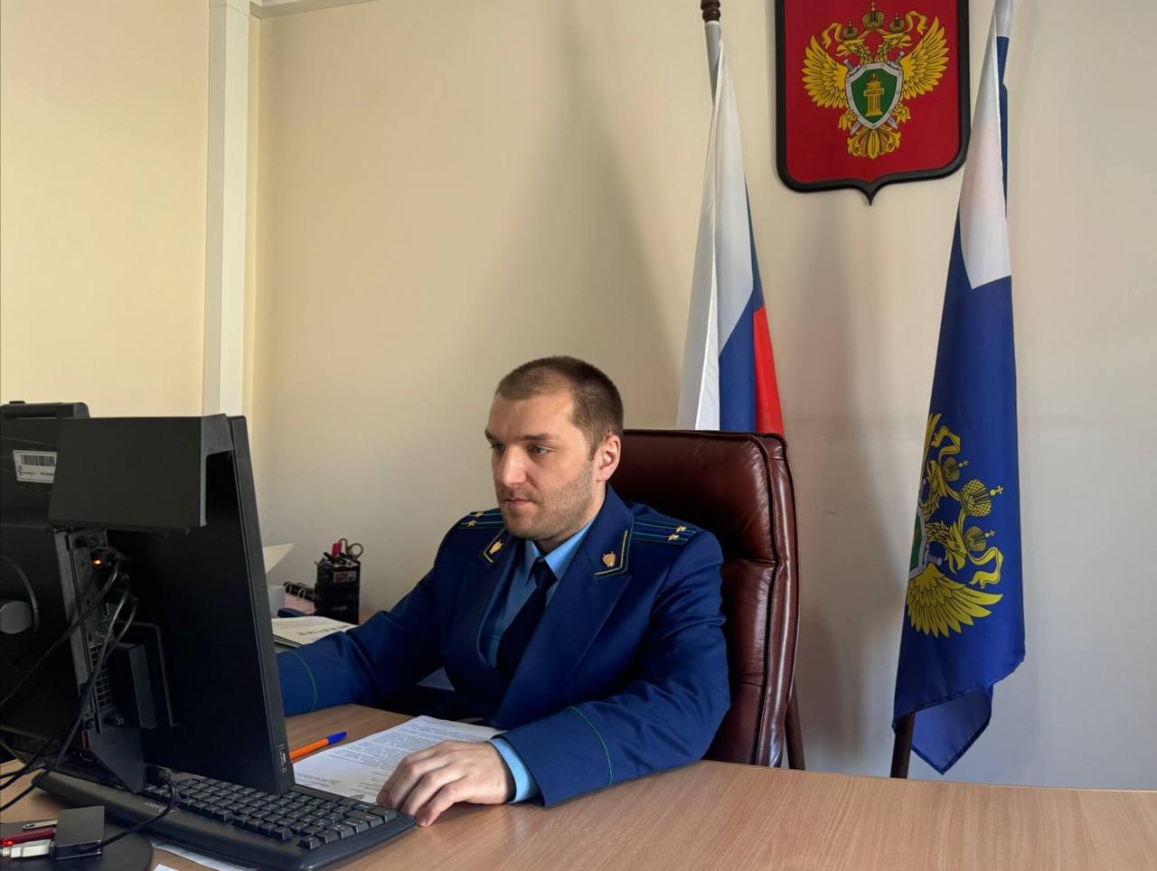 Соблюдение трудового законодательства проверили в администрации Лакского района