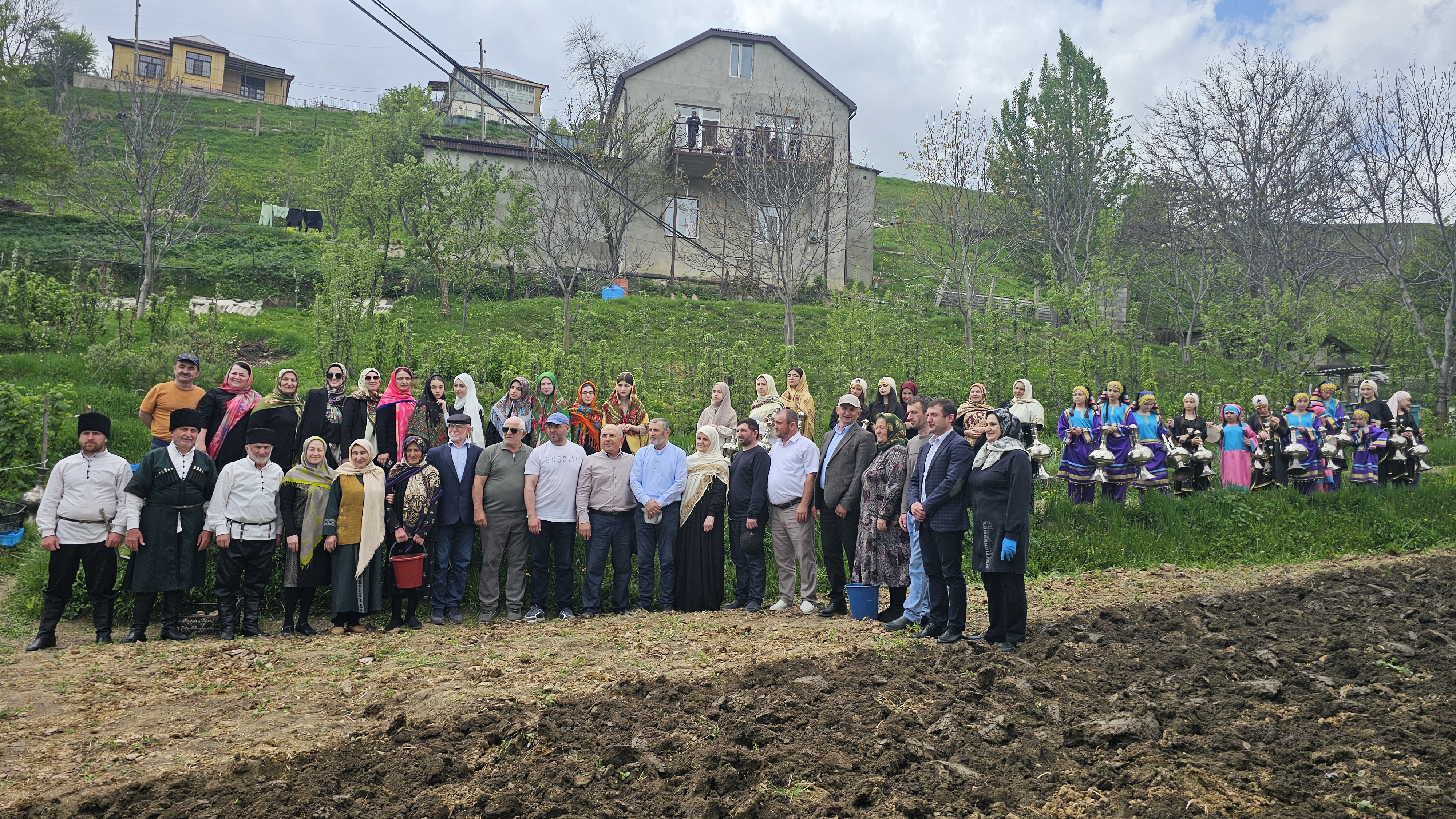 Первый замминистра сельского хозяйства РД Шарип Шарипов прибыл в Ахвахский район