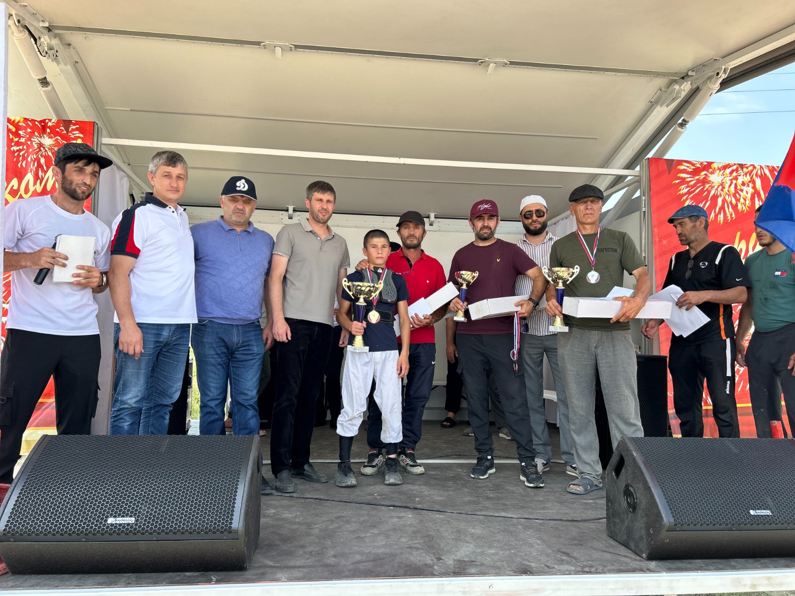 Конноспортивные соревнования ко Дню России прошли в Тарумовском районе