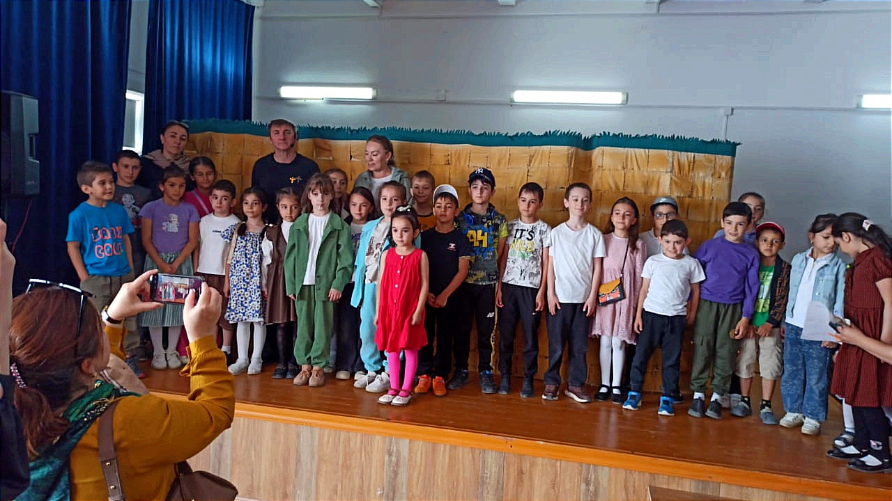 Артисты Дагестанского театра кукол выступили в районах