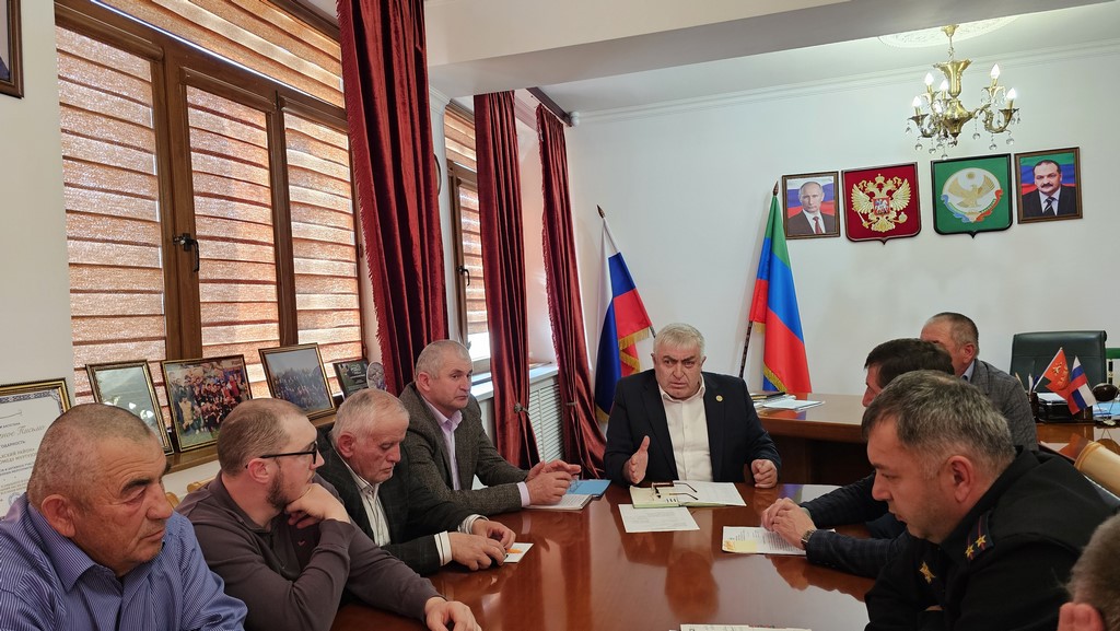 В Ахвахском районе обсудили выполнение планов осеннего призыва