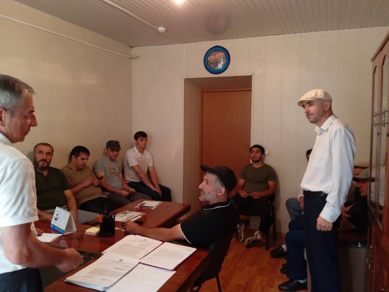 Перспективы контрактной службы обсудили в Центре занятости Рутульского района