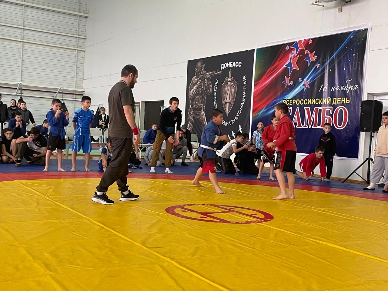 Всероссийский день самбо отметили в Кизляре масштабным турниром