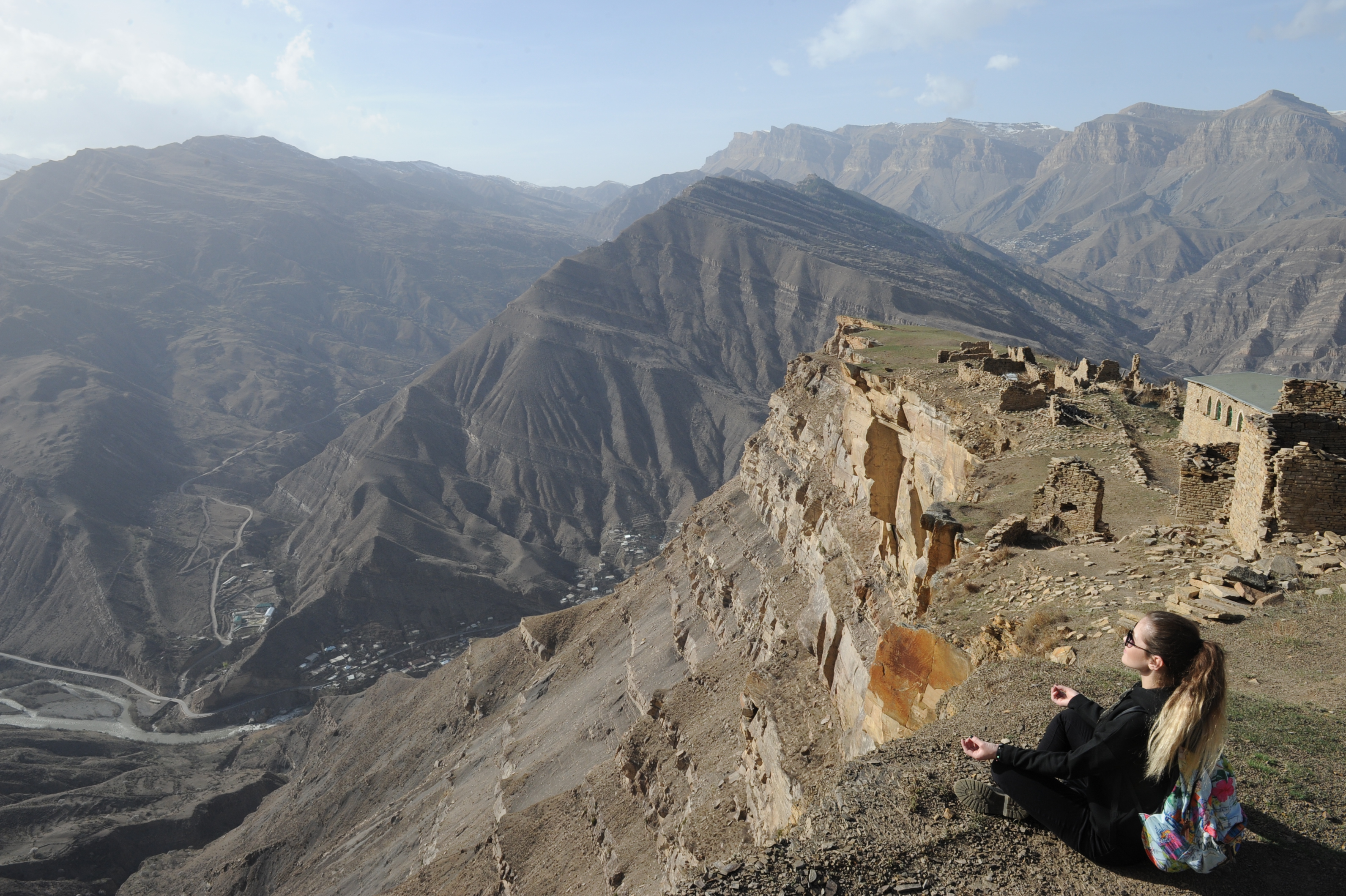 В Дагестане впервые запущены автомобильные пятидневные туры по горным локациям