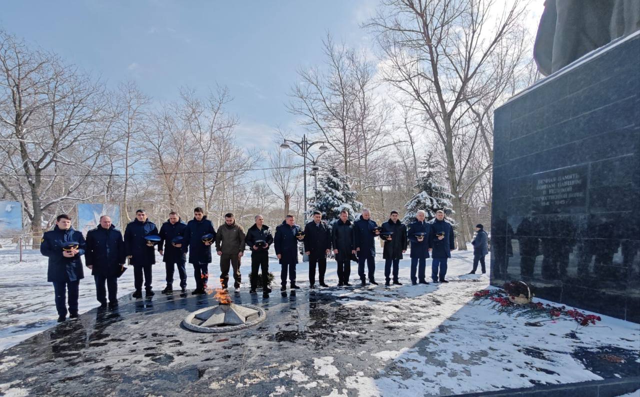 Виктор Эпп провел личный прием участников специальной военной операции