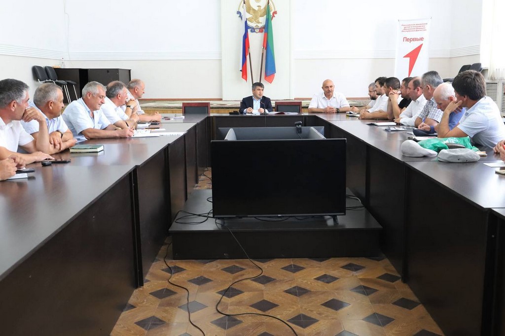 В Табасаранском районе состоялась встреча с представителями местных отделений политических партий