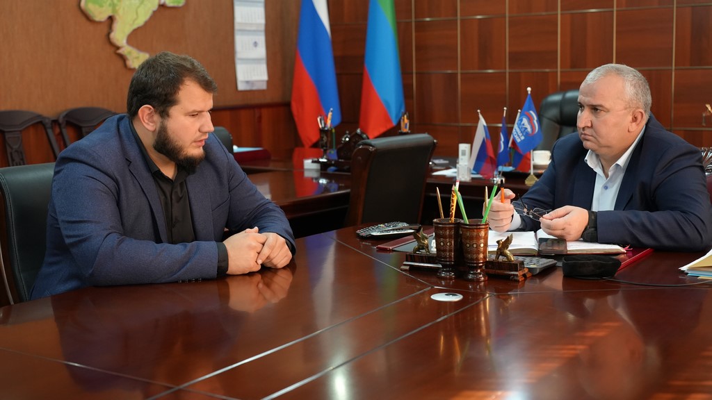 Глава Казбековского района провел личный прием граждан