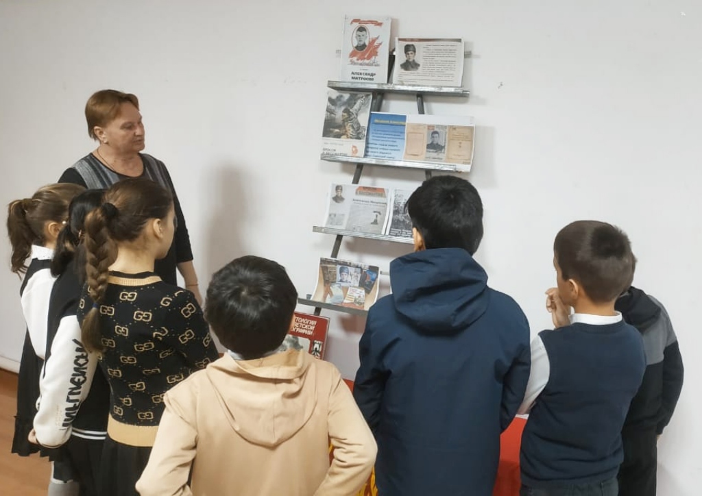 Школьникам Тарумовского района рассказали о подвиге Героя Советского Союза Александра Матросова