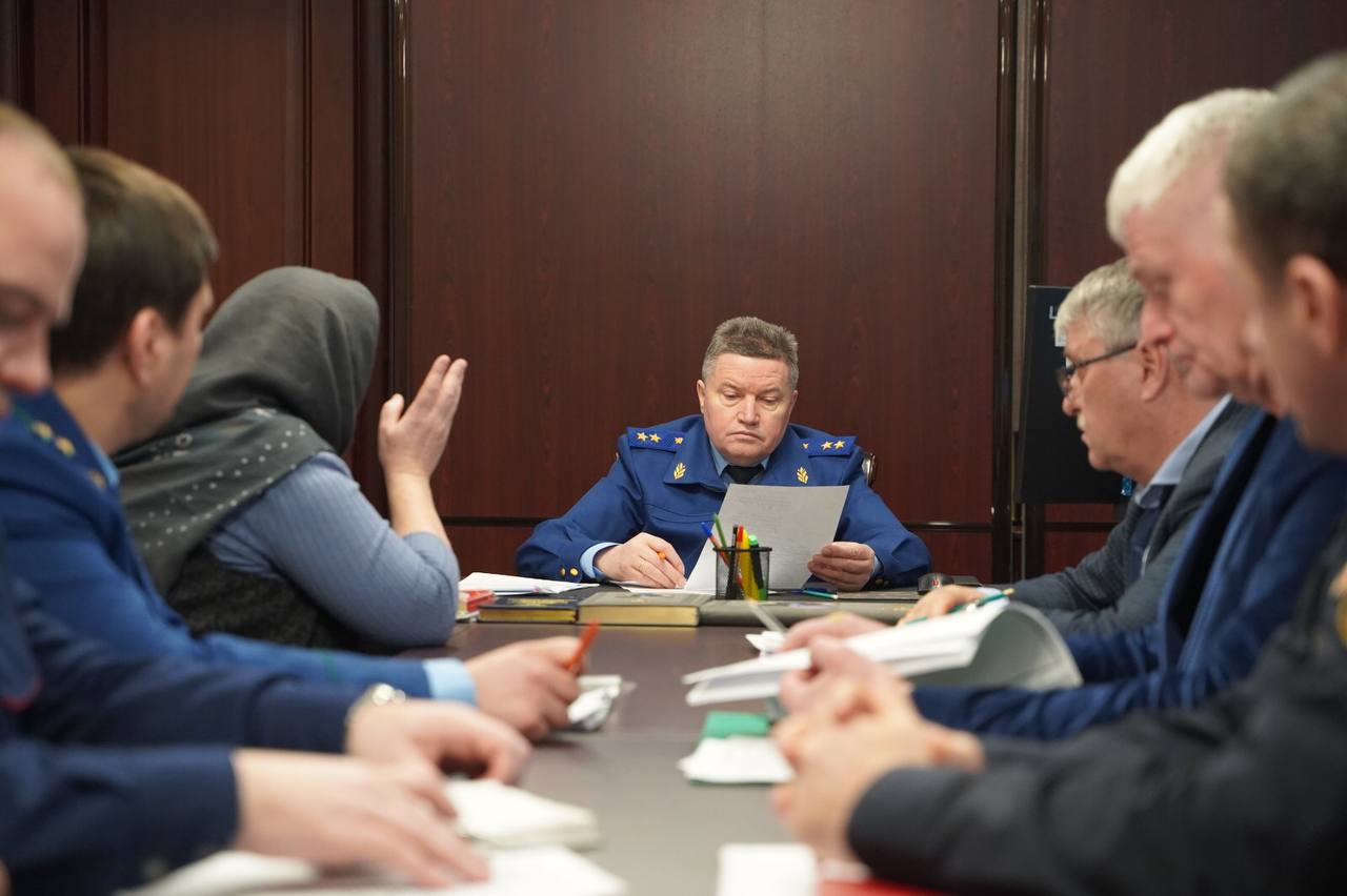 Прокурор Дагестана провел личный прием граждан в Кизилюрте 