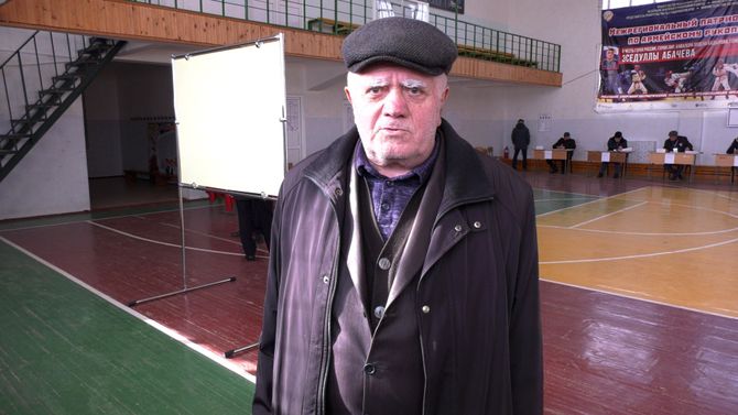 Заслуженный ветеринарный врач Ахмадкади Юсуфов проголосовал на выборах Президента РФ