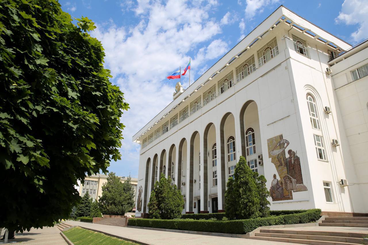 Глава Дагестана Сергей Меликов обозначил актуальные задачи на октябрь