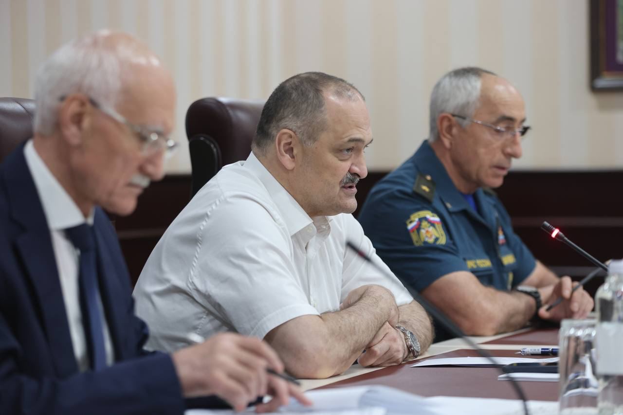 Сергей Меликов: «Пожарные в Махачкале и Дербенте проявили личное мужество и профессионализм»