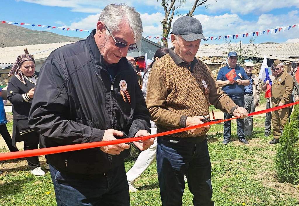 В селении Шитлибе Гунибского района установили памятник павшим в ВОВ