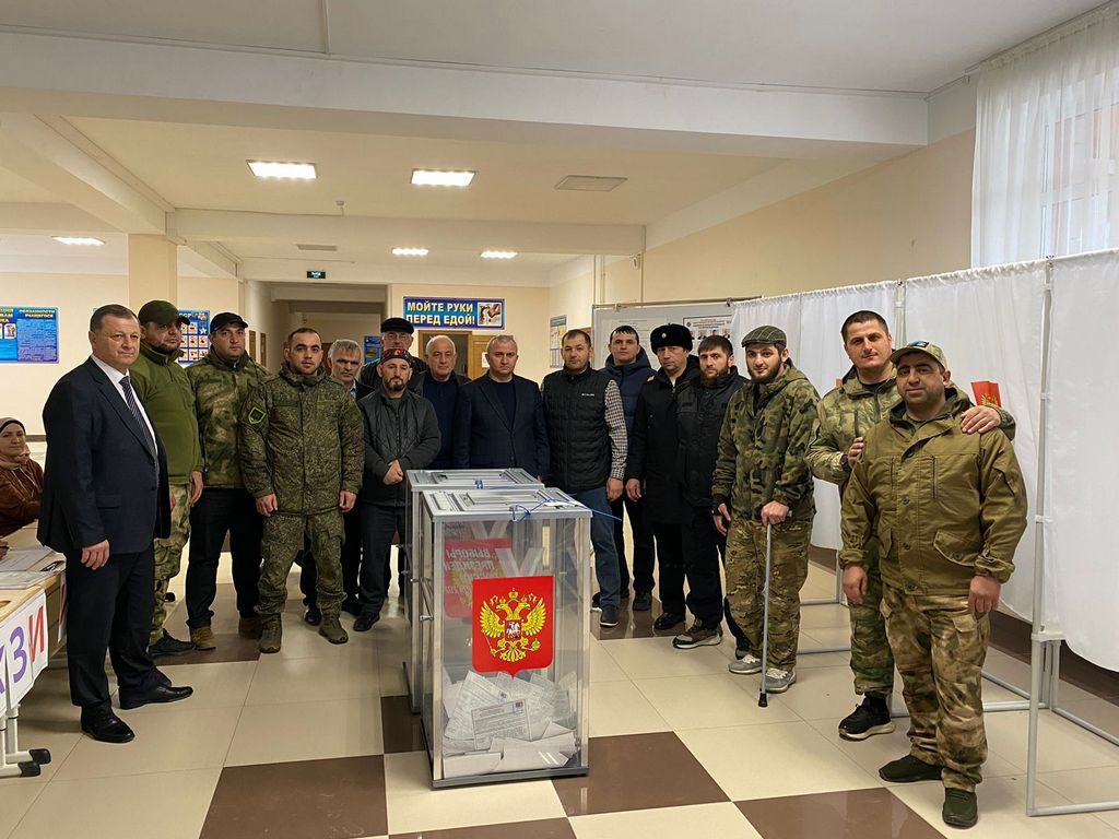 Гаджимурад Мусаев посетил участки для голосования в селах Калининаул и Ленинаул