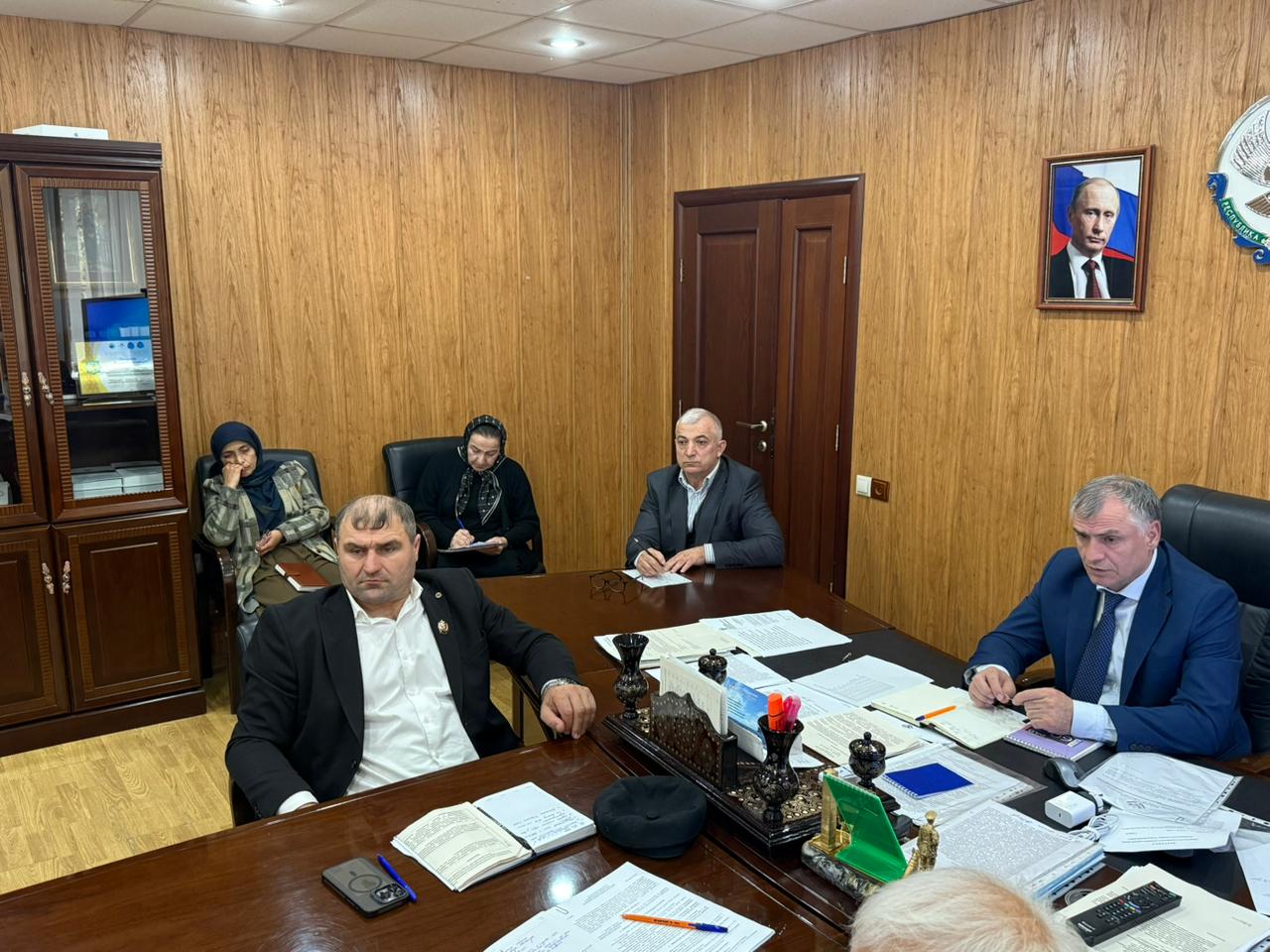 Мурад Рамазанов провел очередное еженедельное аппаратное совещание