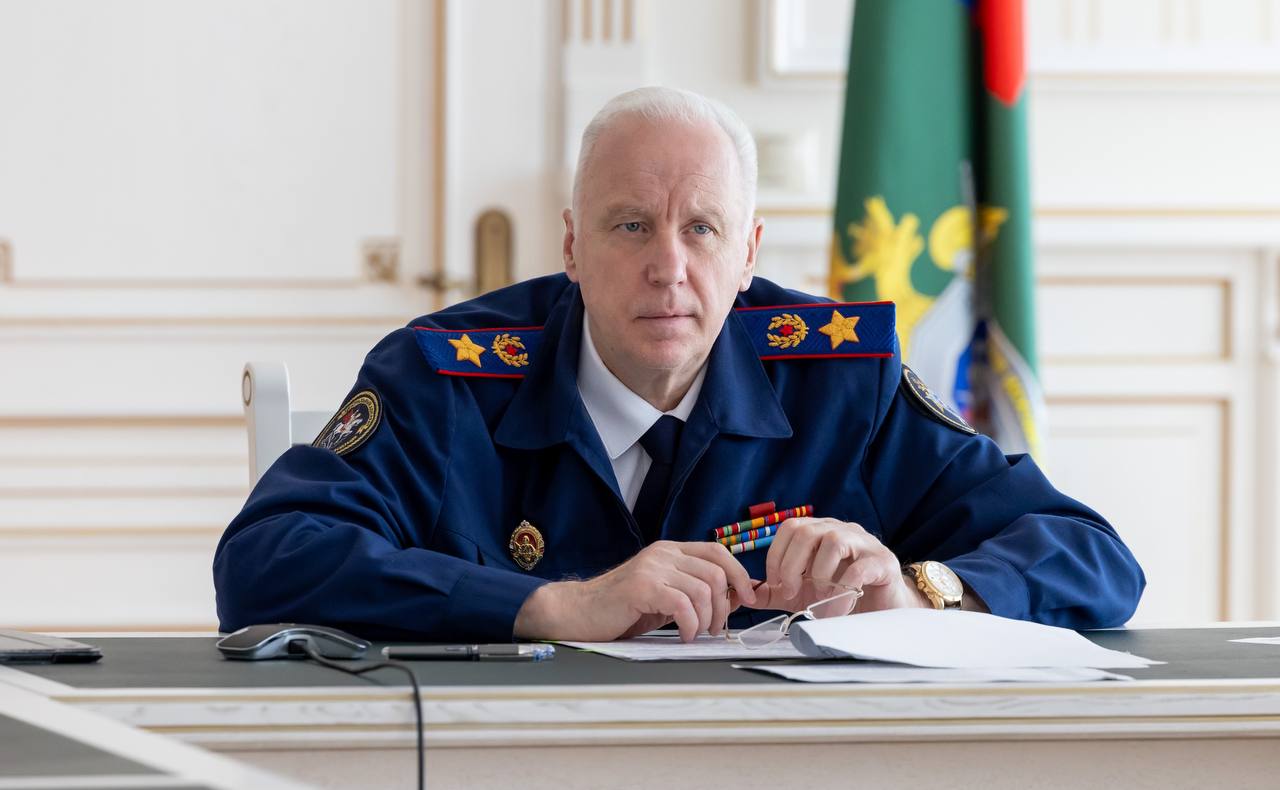 Бастрыкин затребовал доклад после обрушения лифта с пассажирами в Махачкале