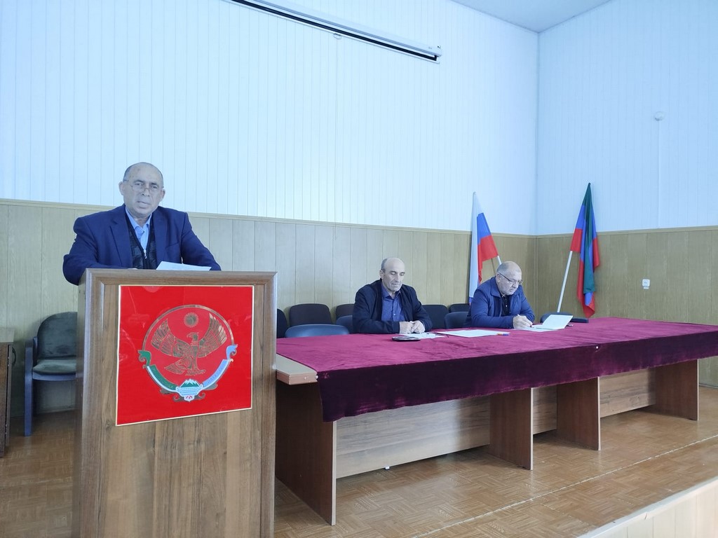 В администрации Курахского района прошла первая сессия депутатов нового созыва