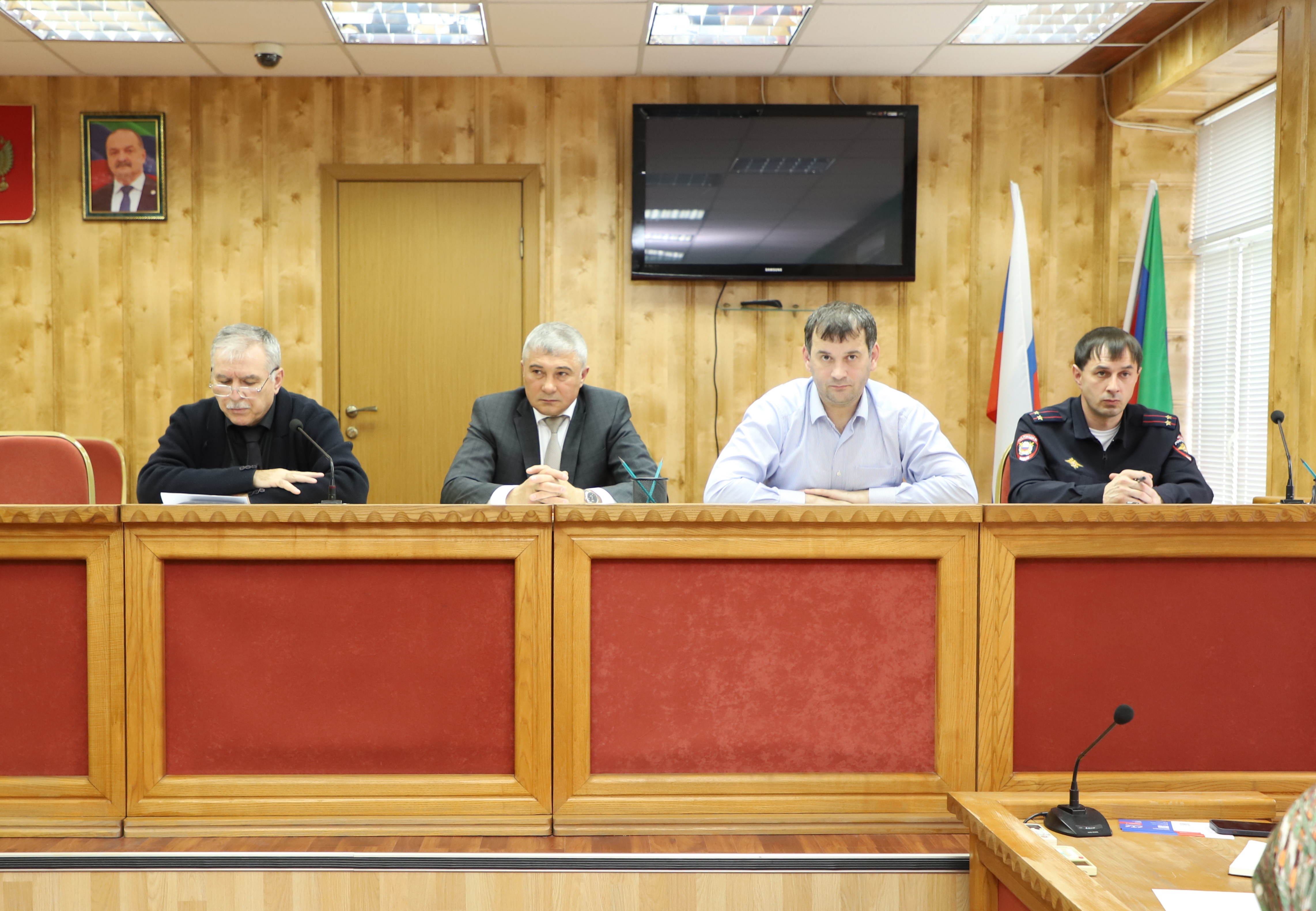 Весенний призыв обсудили на расширенном совещании в Кизлярском районе