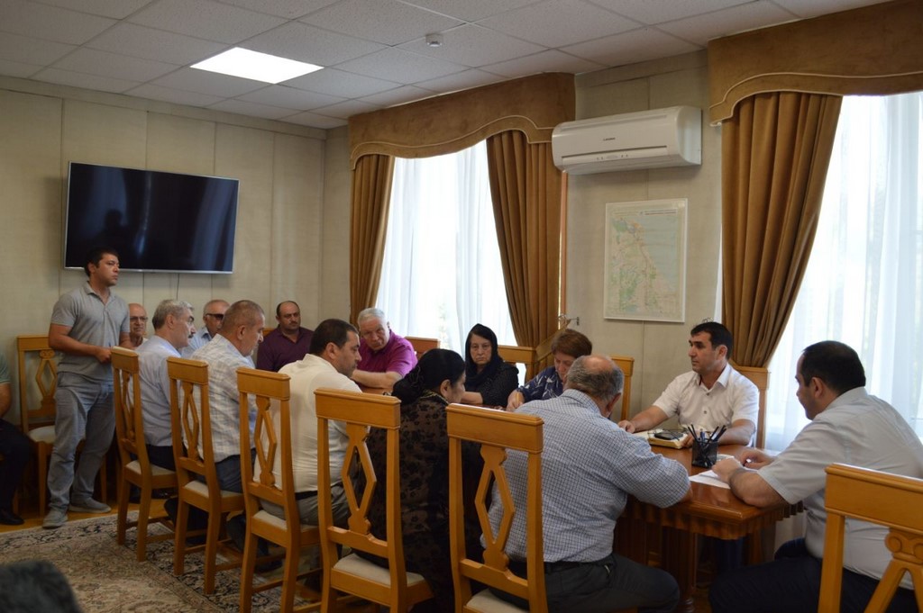 В администрации Каякентского района рассмотрены ключевые вопросы развития муниципалитета