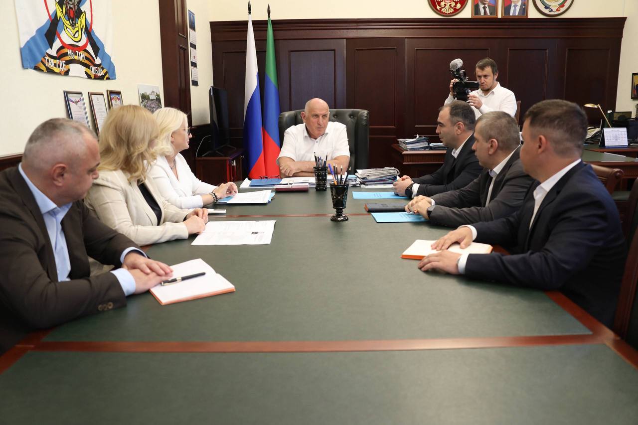 Абдулмуслим Абдулмуслимов встретился с участниками программы «Время героев»