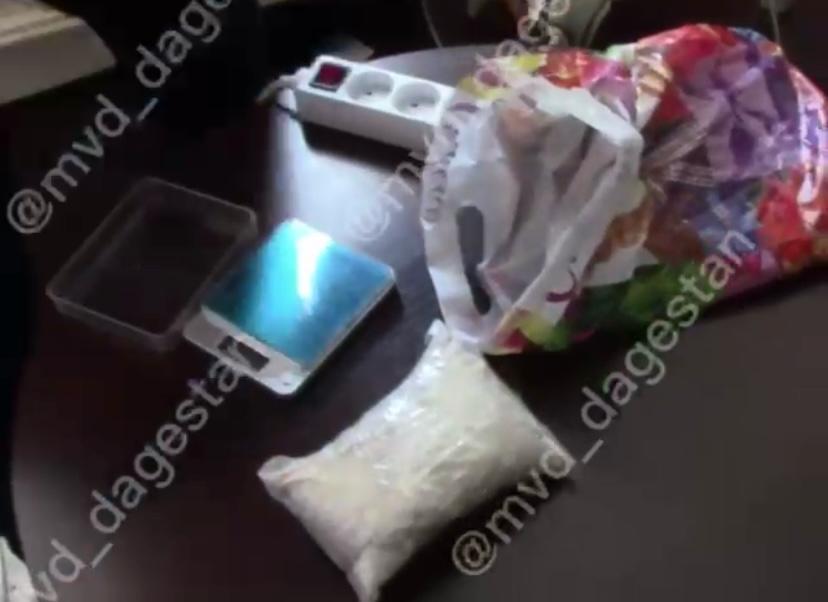 Свыше 1 кг мефедрона пытался сбыть житель Махачкалы