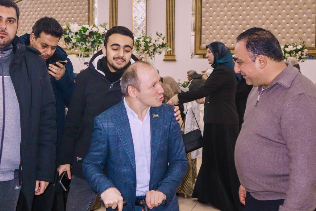 Депутат дагестанского парламента Гасан Османов встретился с палестинскими беженцами