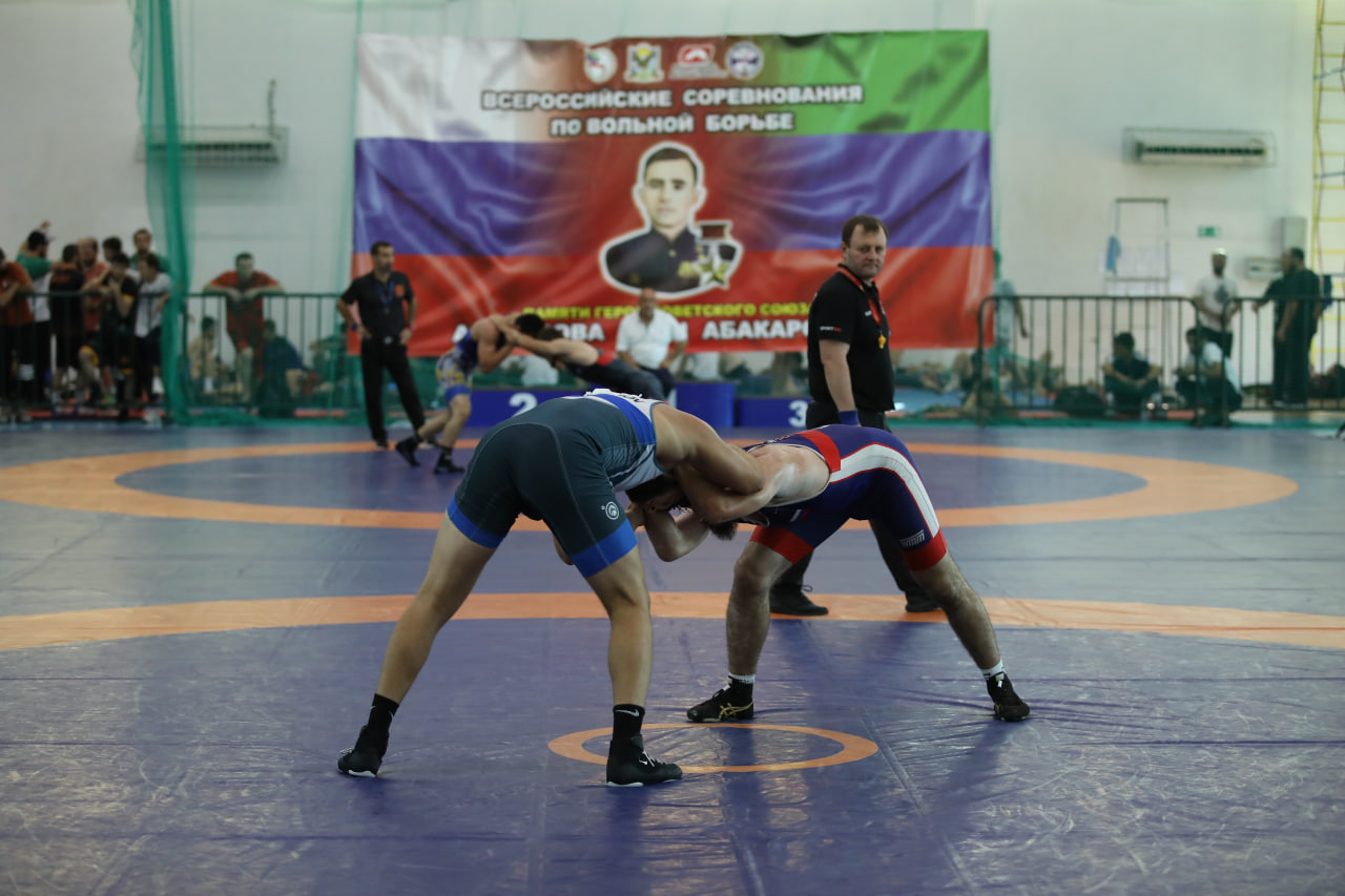 Еще 15 медалей выиграли дагестанские вольники на Всероссийском турнире в Махачкале