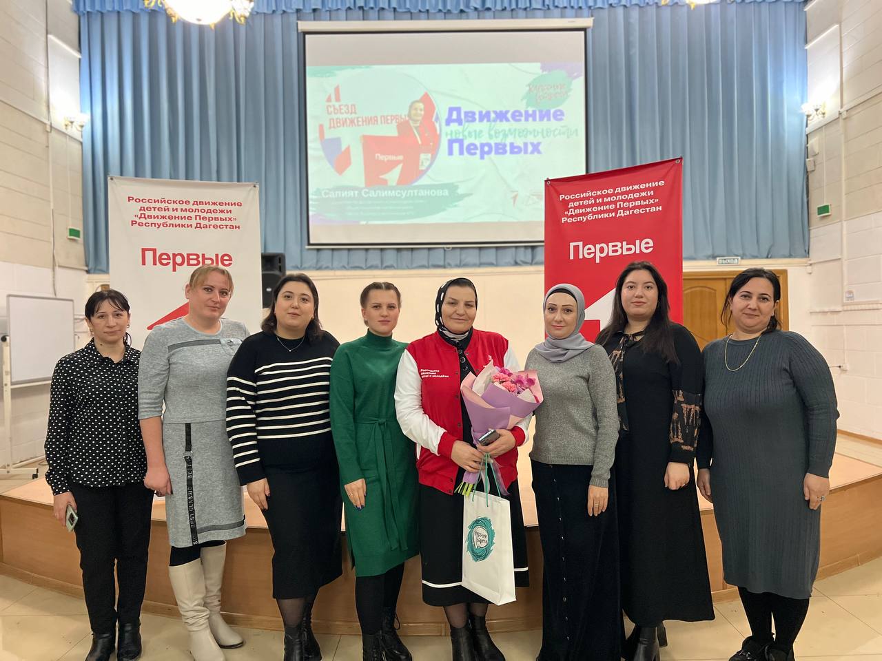 Молодежь Кизляра встретилась с участником II Съезда «Движения первых»