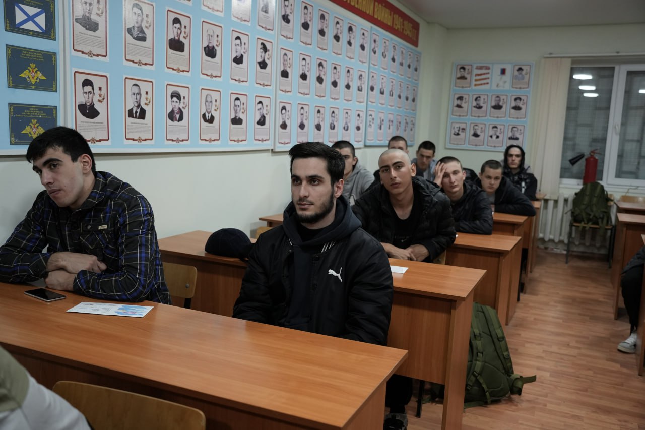 Призывники Хасавюрта отправлены в распределительный пункт