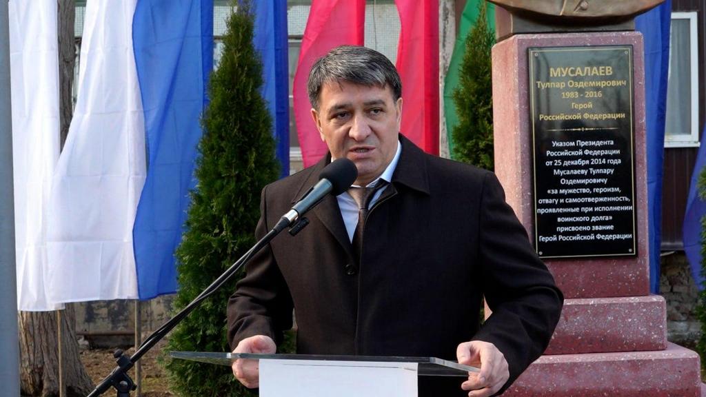Мемориал Герою России Тулпару Мусалаеву открыт в Махачкале