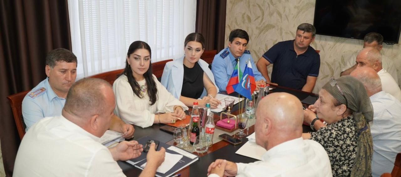 Вопросы налогообложения обсудили на совещании межведомственной комиссии в Хасавюртовском районе