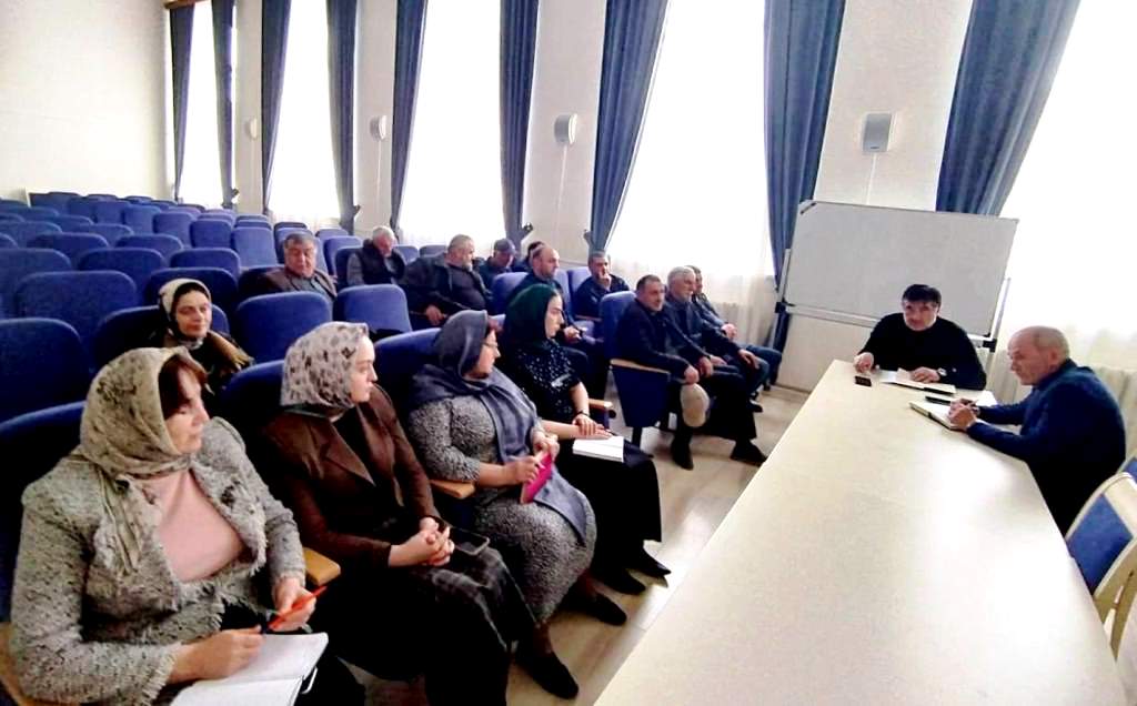 В Гунибском районе обсудили вопрос подготовки к предстоящему всероссийскому субботнику