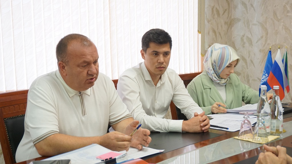 Руководитель Минстроя Дагестана провел выездной прием граждан в Хасавюртовском районе