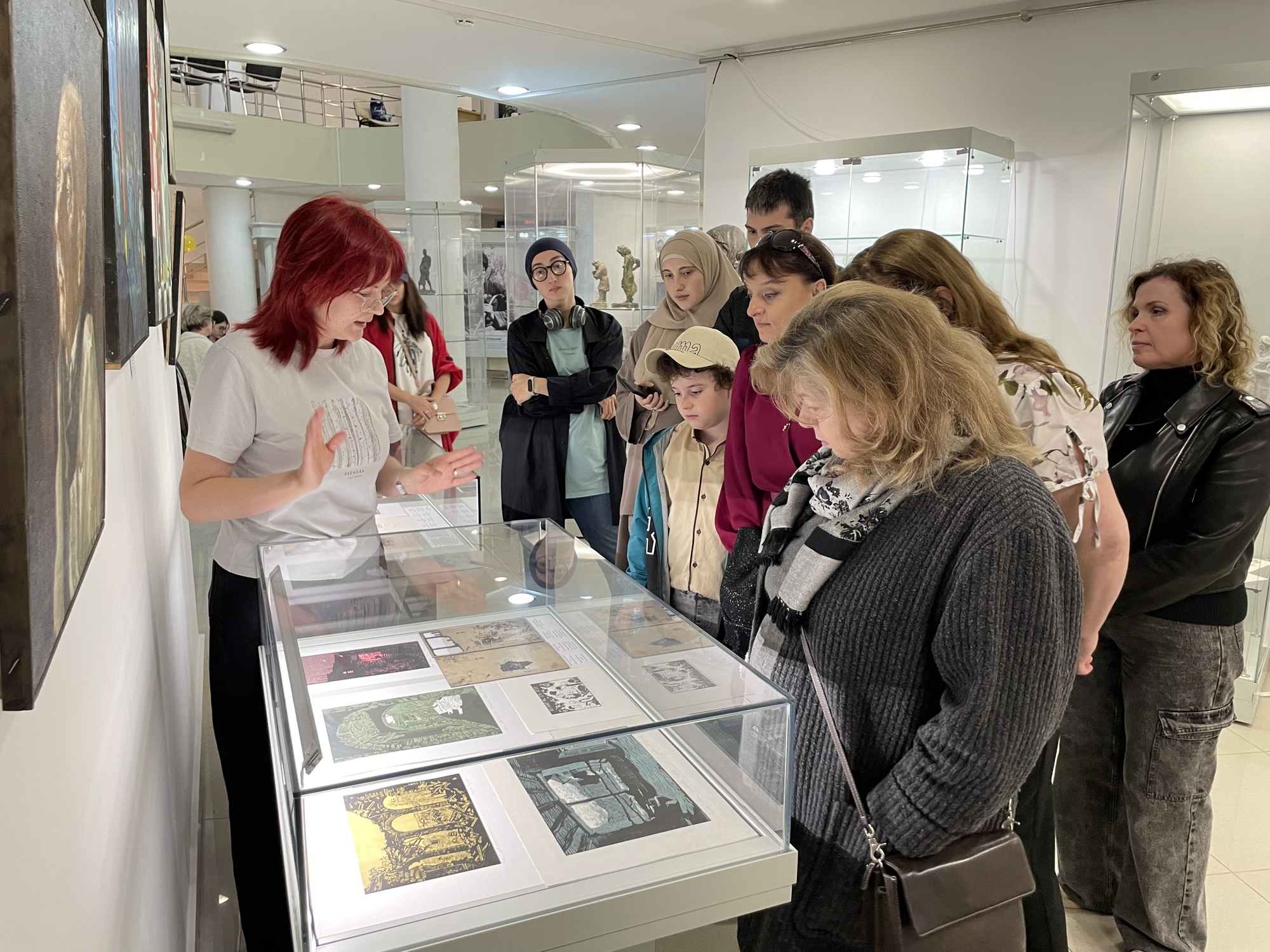 В каспийском музее открылась выставка студенческих работ «Мастерские»