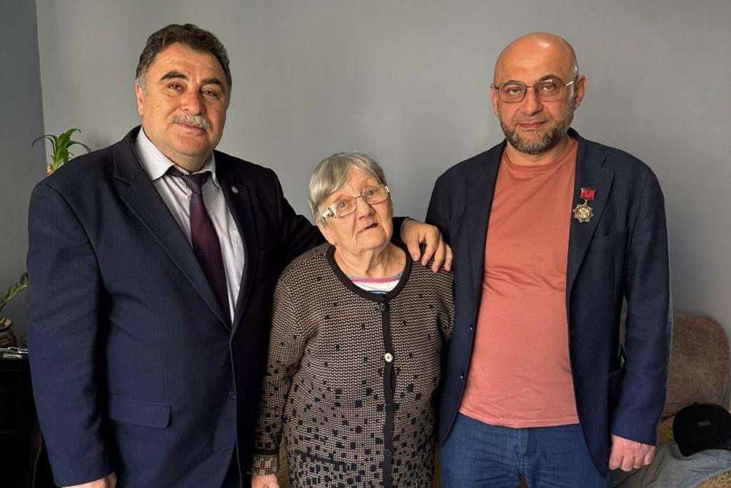 Высшим орденом общественного признания наградили работника Управления ФНС по РД