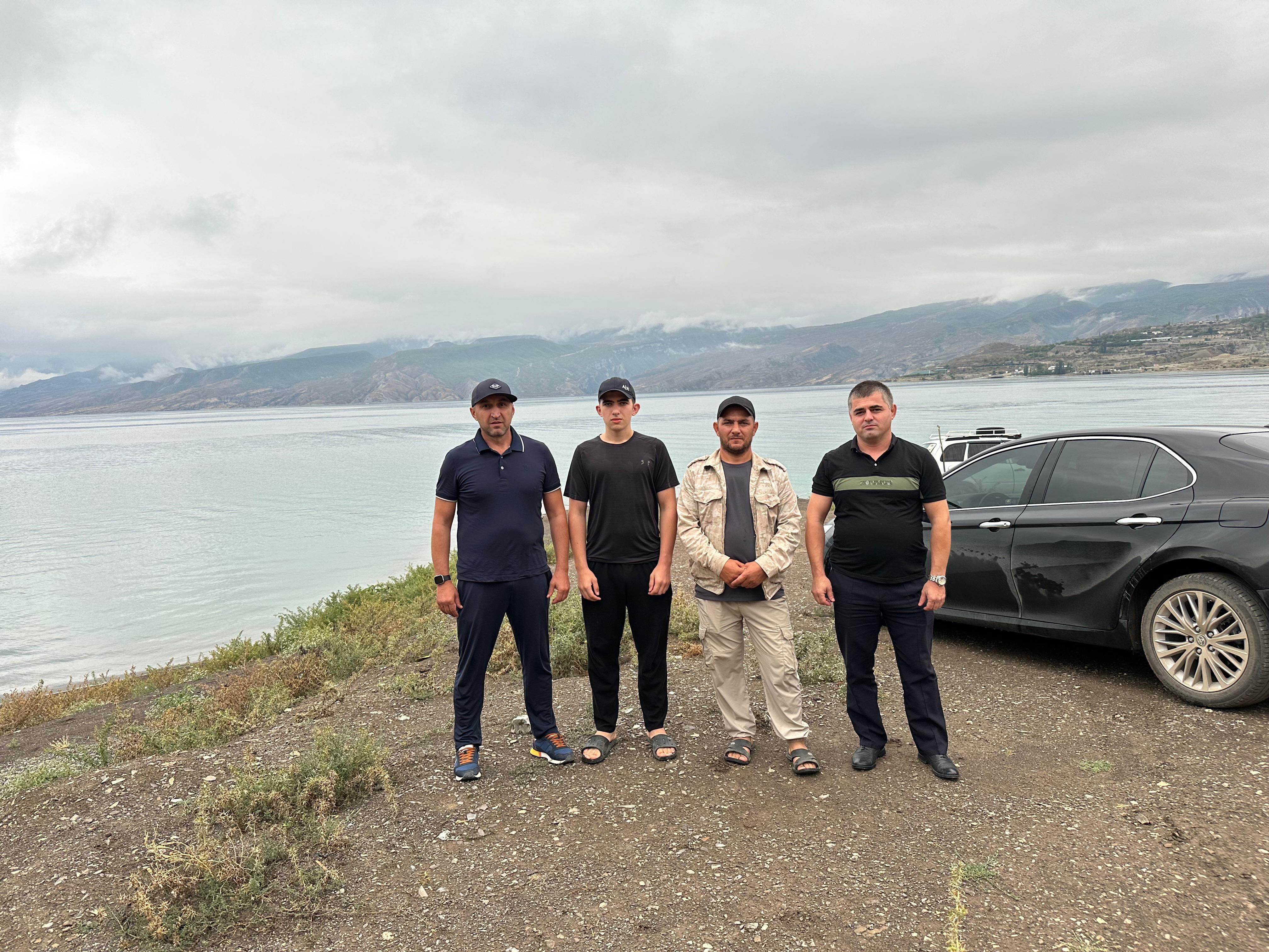 Буйнакские полицейские спасли утопающих