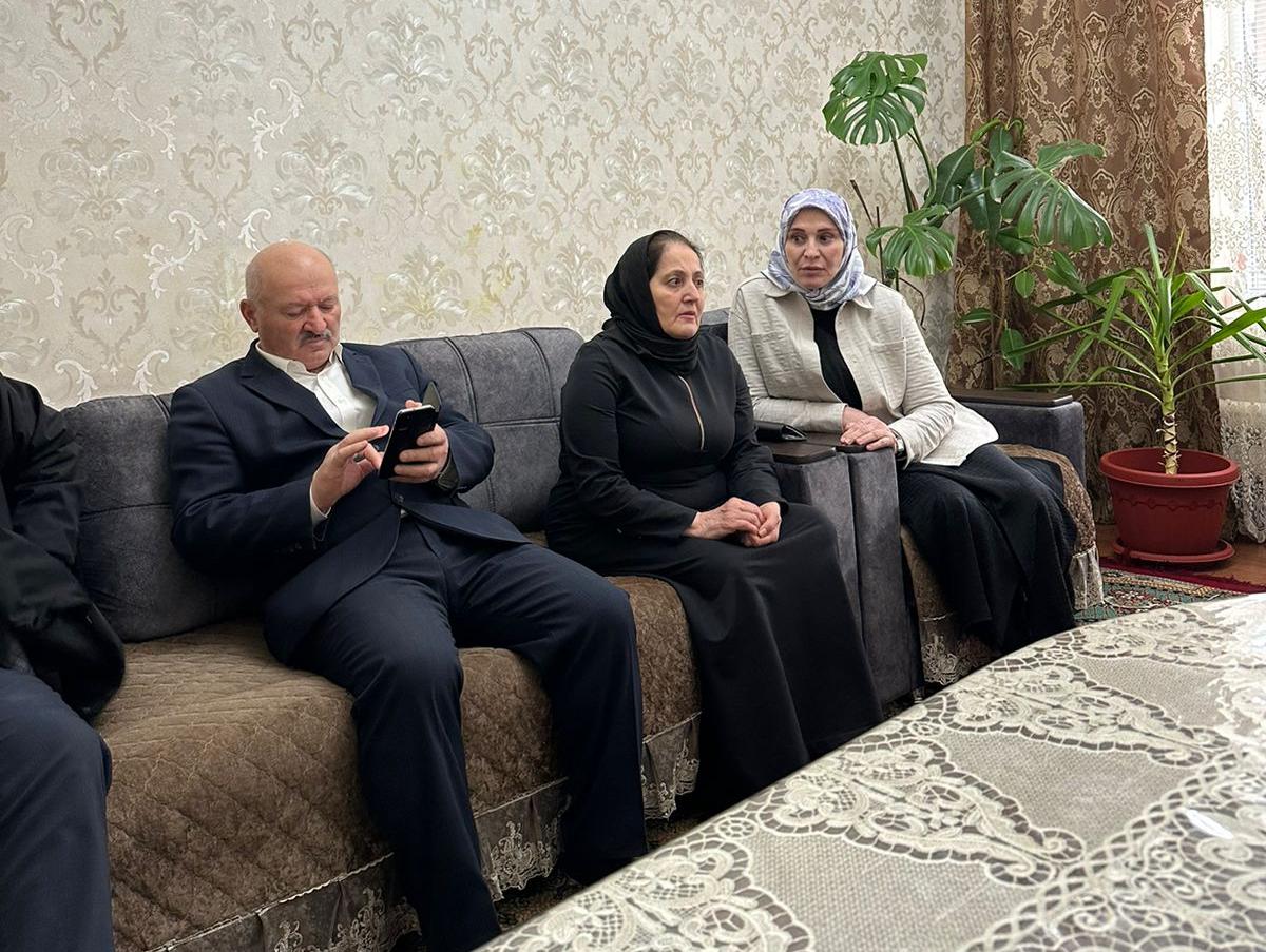 Представители Социального фонда РД посетили семьи участников СВО в Табасаранском районе