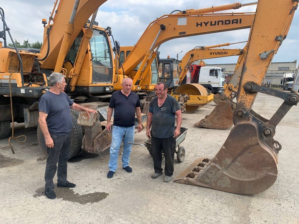 В Дагестане выявлено около 100 единиц самоходной техники без документов