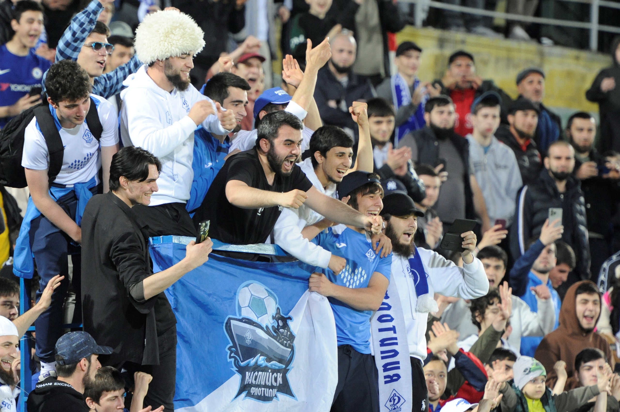 Махачкалинское «Динамо» проведет встречу с болельщиками