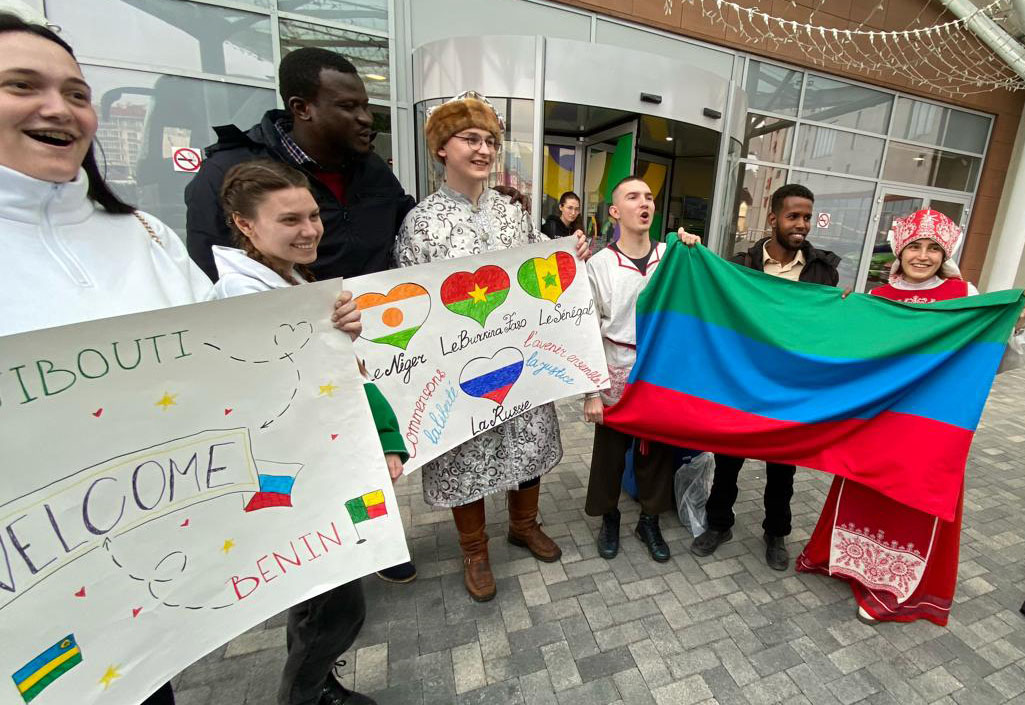 Делегация из Дагестана примет участие во Всемирном фестивале молодежи в Сочи