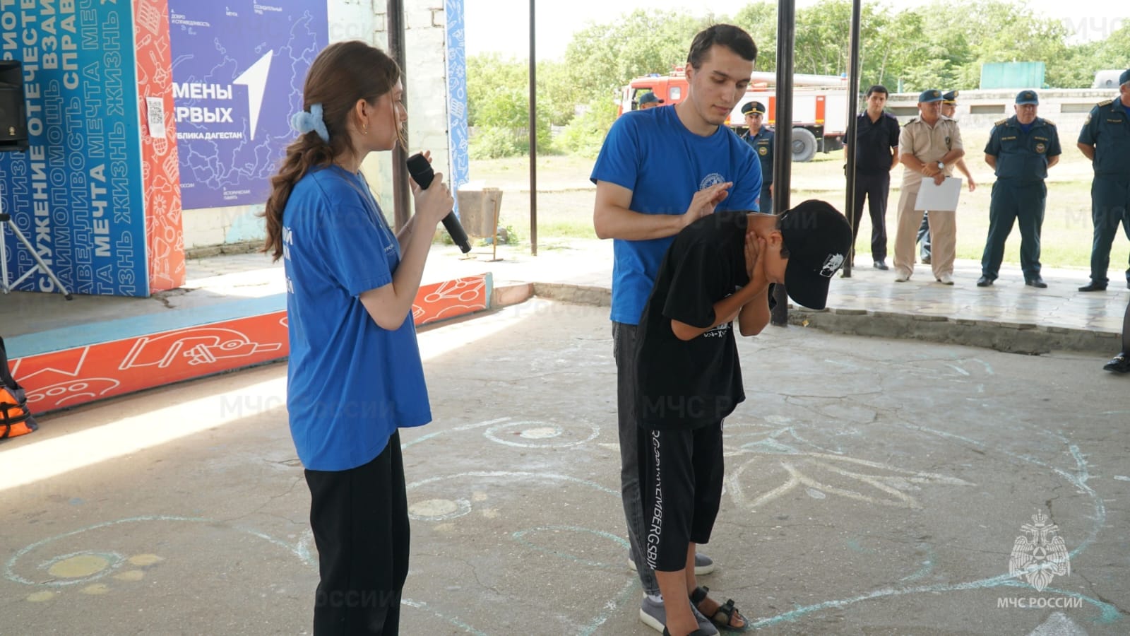 Сотрудники МЧС Дагестана провели в детском лагере профилактическое мероприятие