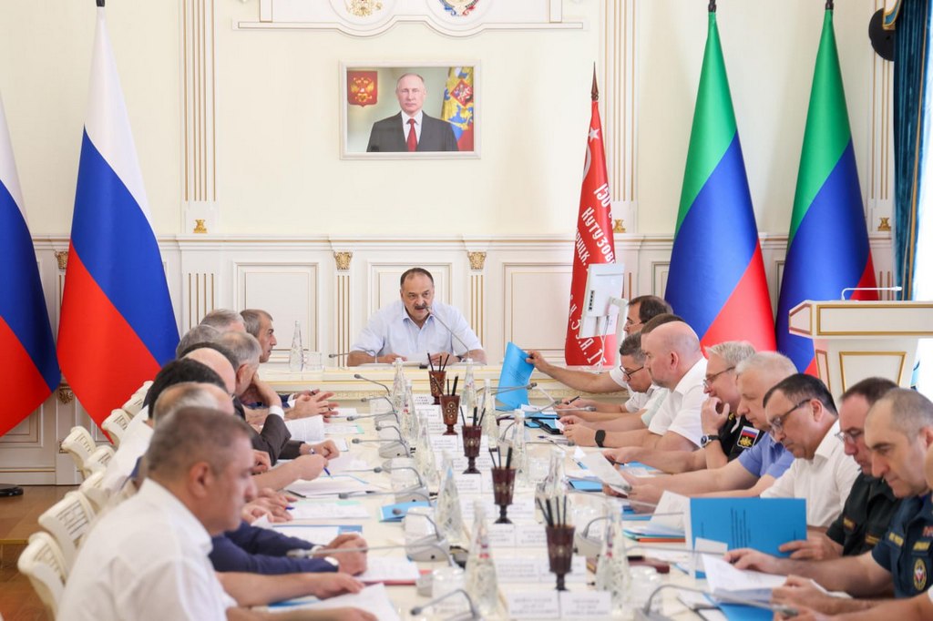 Сергей Меликов провел совместное заседание АТК и Оперативного штаба в РД