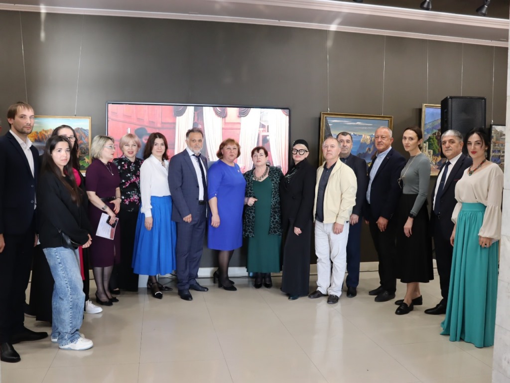 В Геленджике открылась выставка «Мой маленький Дагестан – мой огромный мир»