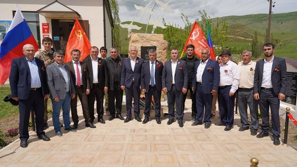 Памятник защитникам Отечества открыли в Хивском районе