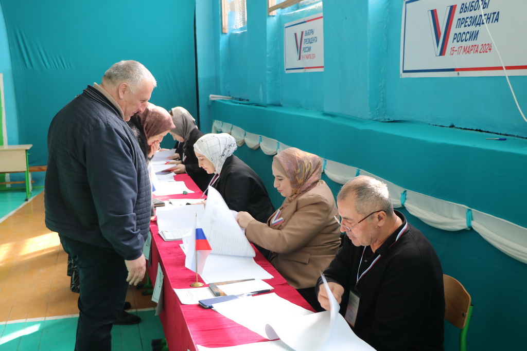 Жители Казбековского района проявляют активность на выборах