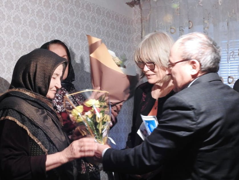 Депутат Госдумы РФ Джамаладин Гасанов поздравил мать участника СВО