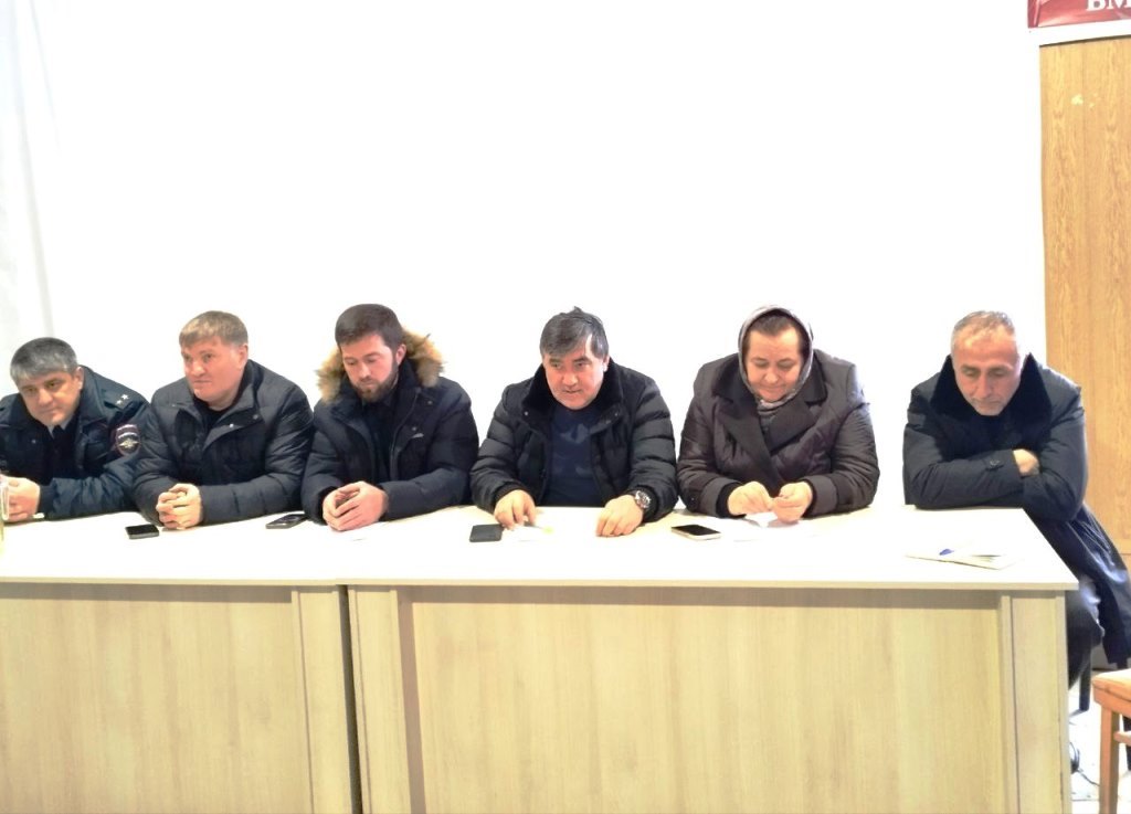 В Гунибском районе продолжаются встречи руководства муниципалитета с населением