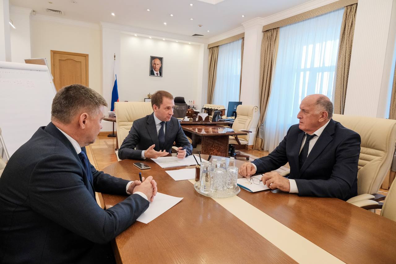 Глава Минприроды России встретился с премьер-министром Дагестана