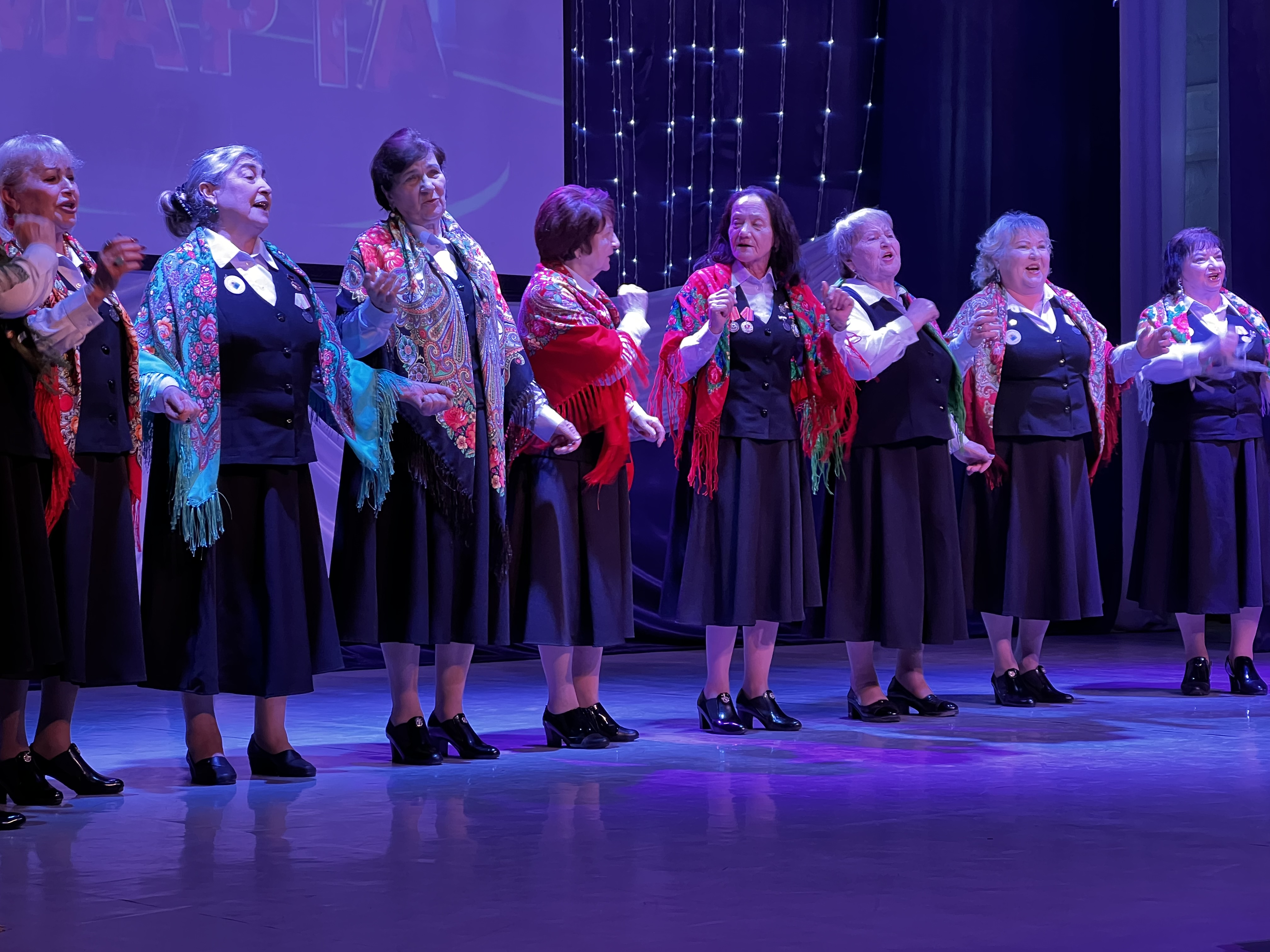 В центре культуры Кизляра прошел большой концерт к Международному женскому дню