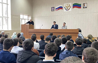 Образование, которое строит карьеру: представители ДГТУ встретились с учащимися района